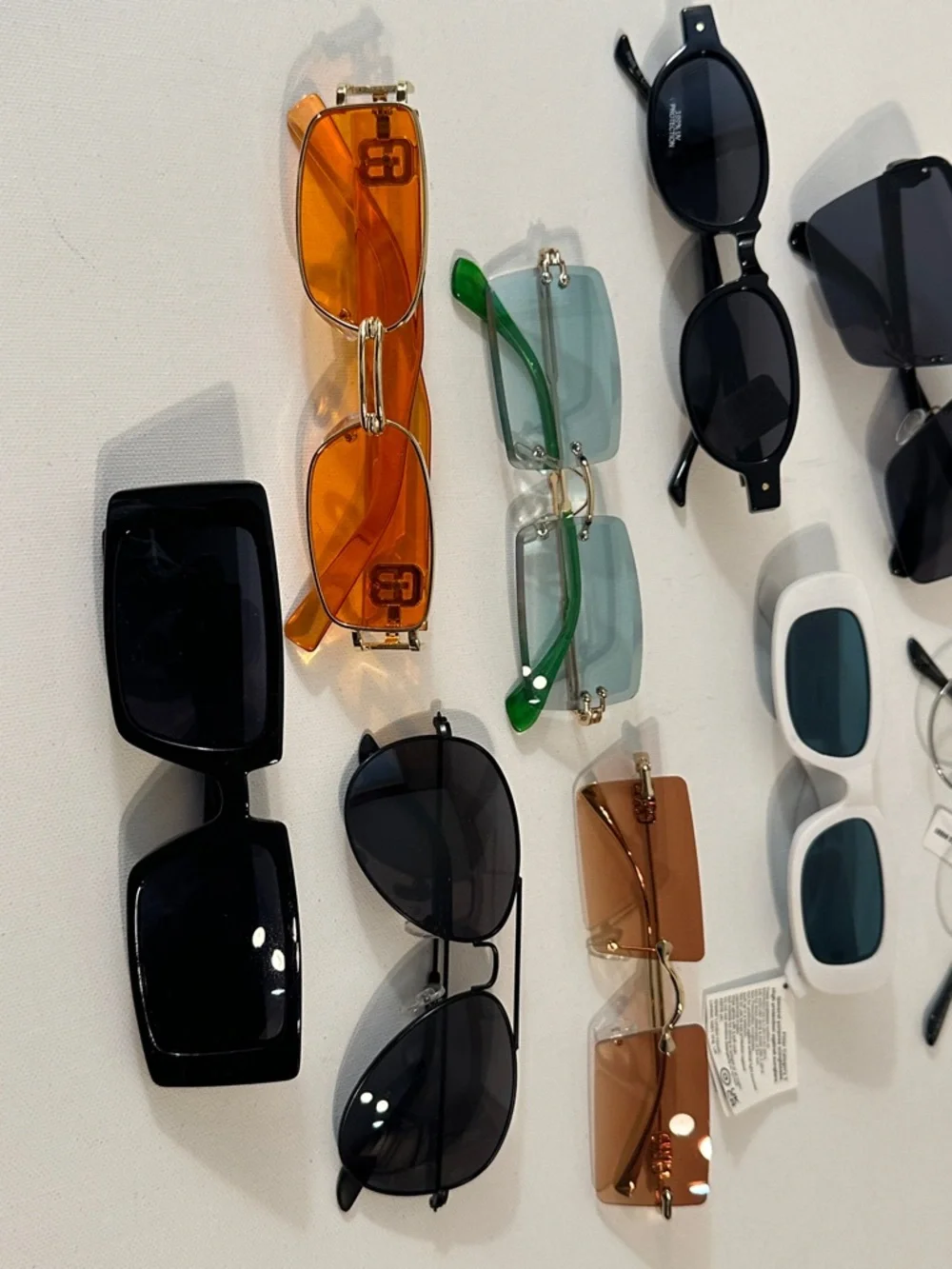 9 PAIRS OF MENS TRENDY SUMMER SUNGLASSES